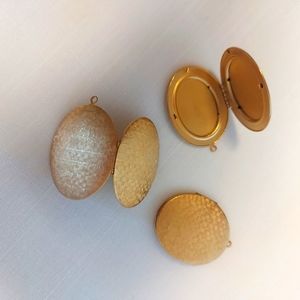 Vintagw Photo Locket Pendant/ Key chain